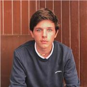 Hola, soy Pablo y estaría dispuesto a dar clases de inglés a niños, ya que cuento con gran experiencia en el trato con ellos